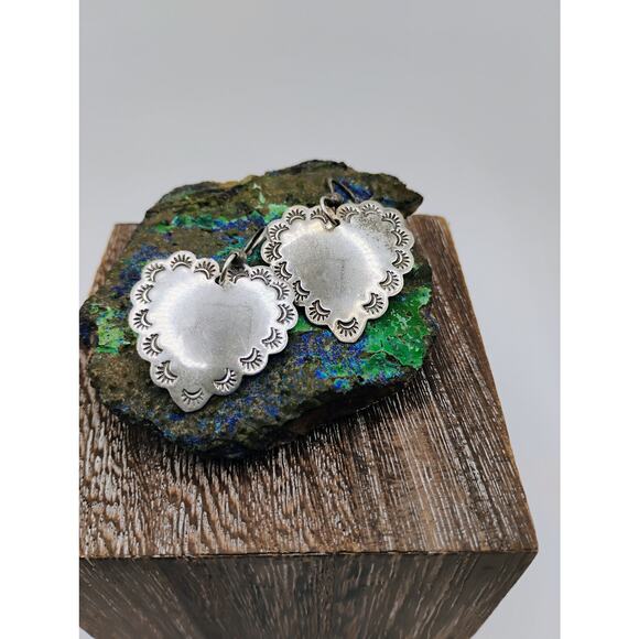 J Slifka Sterling Silver Heart Earrings - Picture 5 of 5